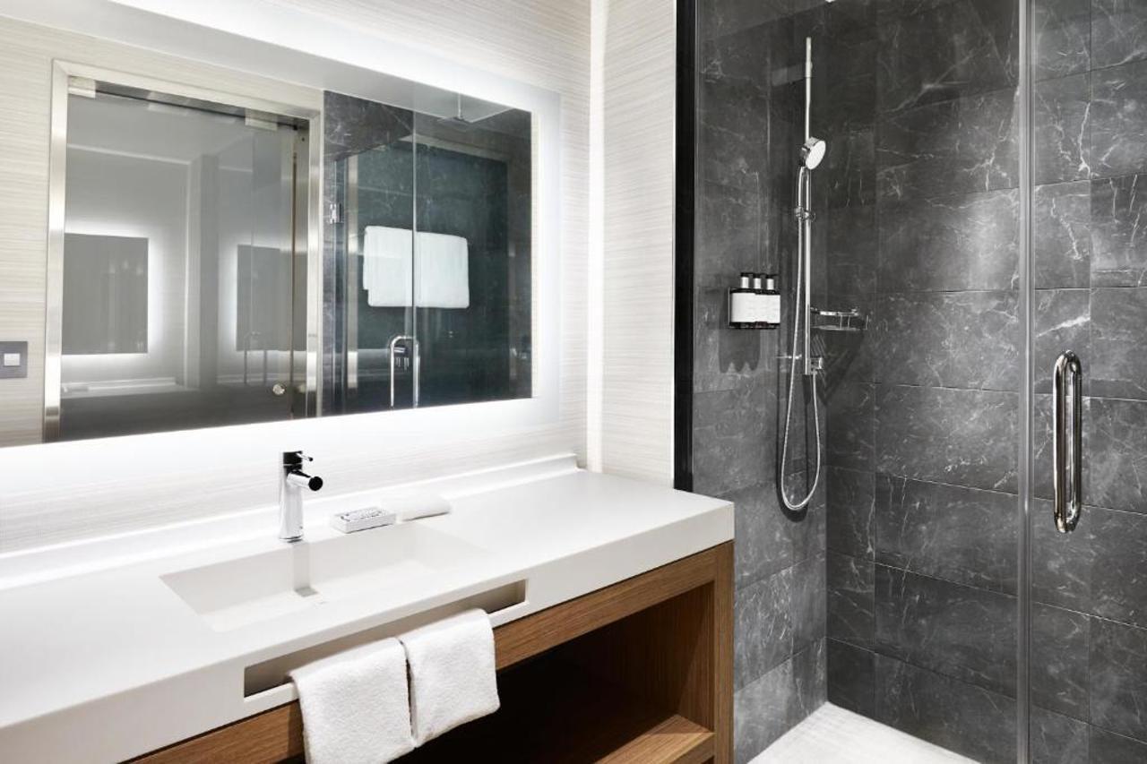 Ac Hotel Houston Downtown Bagian luar foto
